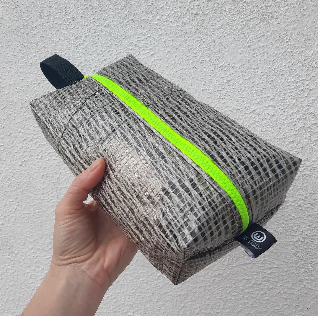 Crew washbag - upcycled sail